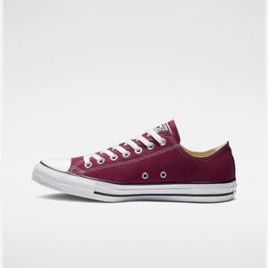 Converse Chuck Taylor All Star Classic Women’s size 8